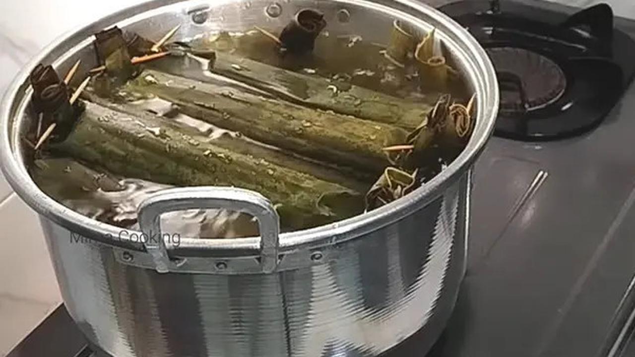 Cara Cepat Membuat Lontong Padat dan Pulen di Rumah