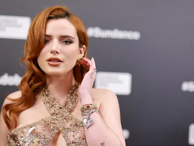 Bella Thorne berpose saat menghadiri pemutaran perdana film Divinity pada acara Sundance Film Festival 2023 di Egyptian Theatre, Park City, Utah, Amerika Serikat, 21 Januari 2023. Bella Thorne mencuri perhatian saat menghadiri acara tersebut. (Matt Winkelmeyer/Getty Images/AFP)