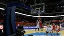 Pebasket Indonesia, Kaleb Ramot, saat melawan Thailand pada SEA Games 2019 di Mall Of Asia Arena, Manila, Filipina, Rabu (4/12). Indonesia kalah 76-98 dari Thailand. (Bola.com/M Iqbal Ichsan)