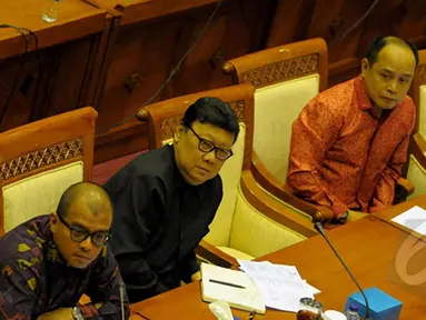 Menteri Dalam Negri, Tjahjo Kumolo rapat dengar pendapat dengan Komisi III DPR RI di Gedung Nusantara II, komplek parlemen, Senayan, Jakarta, Senin (16/02/2015). (Liputan6.com/Andrian M Tunay)