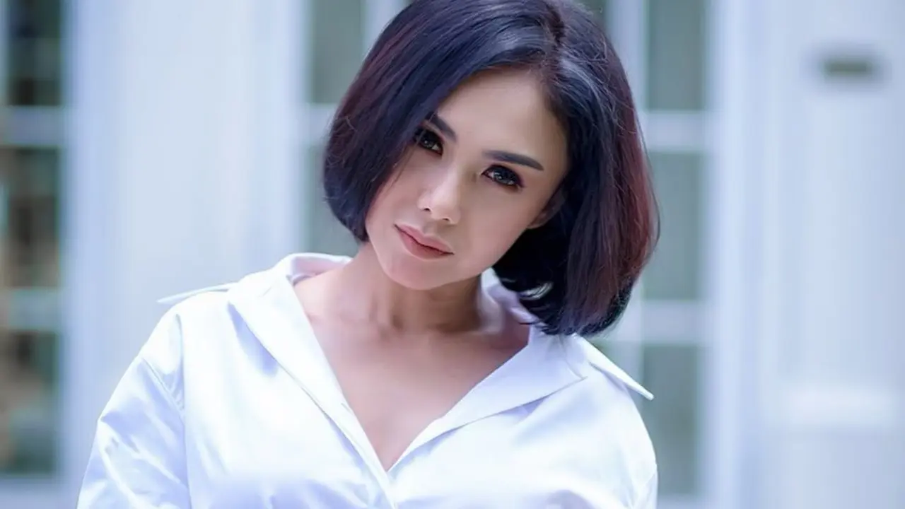 Rambut pendek artis