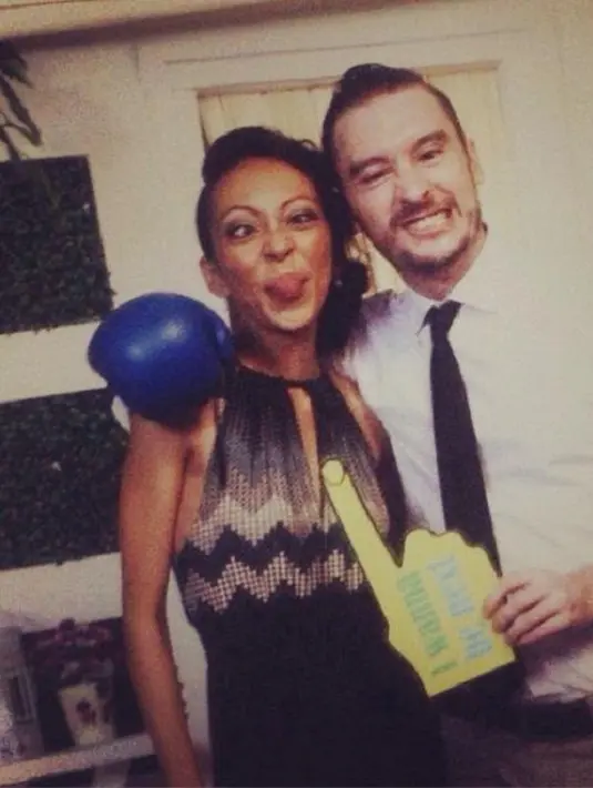 Hubungan asmara Jono Armstrong alias Jono GBS (Gugun Blues Shelter) dengan Tjitje (Cice) kian serius. (Via Twitter/@nyep_nyep)