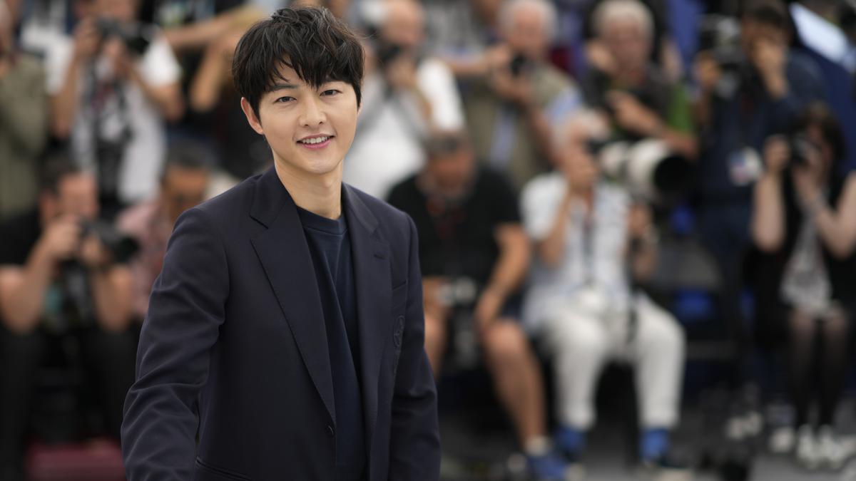 Anak Kedua Song Joong Ki Telah Lahir di Roma, Seorang Putri Cantik