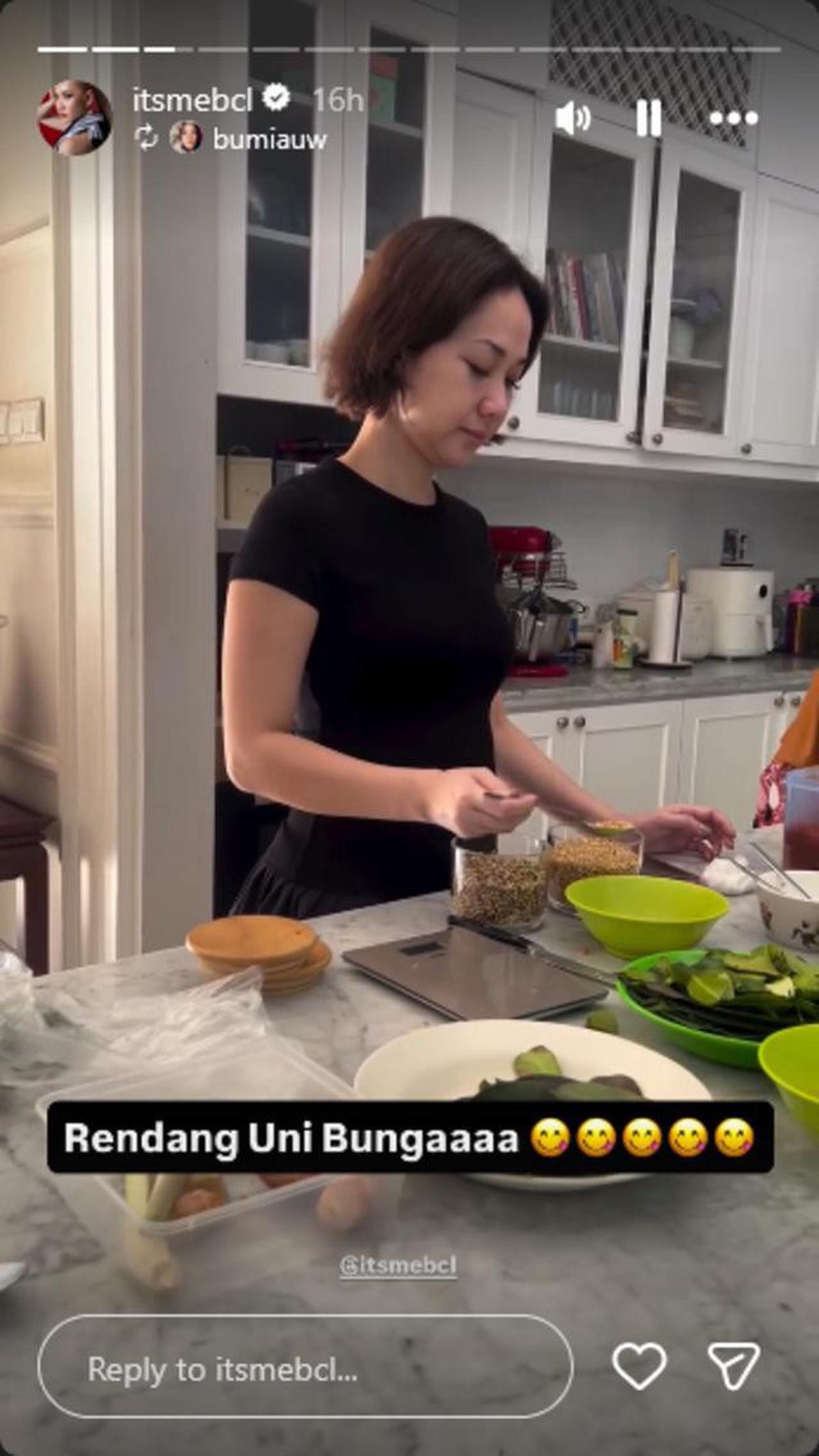 5 Potret Dapur Rumah BCL saat Masak Rendang untuk Lebaran 2026, Homey dan Nyaman