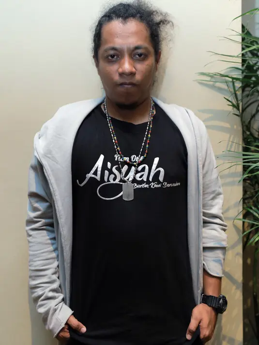 Film 'Aisyah Biarkan Kami Bersaudara', Arie ingin menambahkan unsur yang dianggapnya lucu. Tapi, karena film itu fokus pada genre drama, maka sering kali idenya ditolak. (Adrian Putra/Bintang.com)