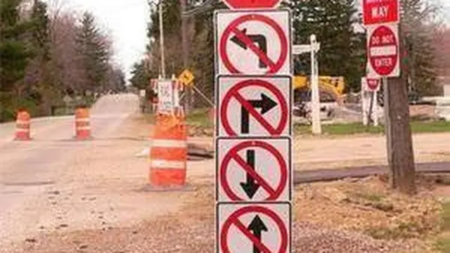 6 Potret Papan Petunjuk Nyeleneh, Bikin Bingung yang Baca