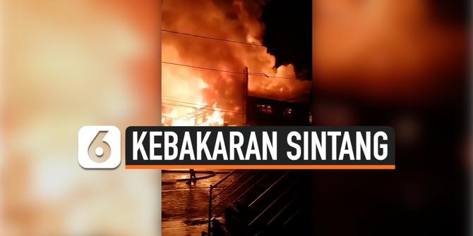 VIDEO: Kebakaran Pasar Inpres Sintang, 14 Ruko Terbakar