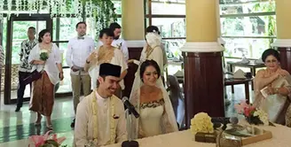 Secara diam-diam, pemeran Prisia Nasution mengakhiri masa kesendiriannya. Pia begitu perempuan ini disapa, resmi dipersunting oleh Iedil Putra, aktor dari Malaysia. (Instagram)