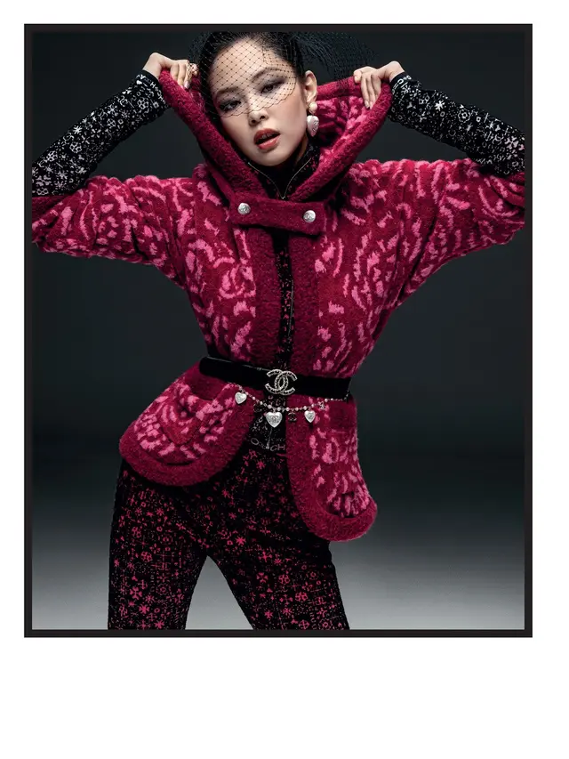 Gaya Sporty Jennie BLACKPINK Jadi Wajah Kampanye Koleksi Chanel Coco Neige 2021/22