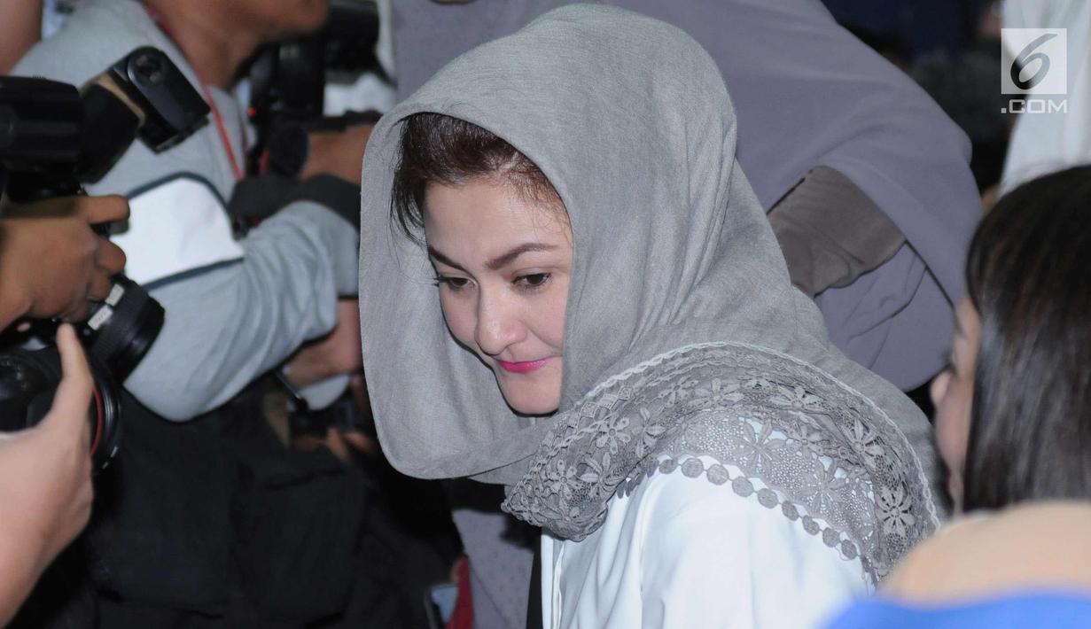 Deisti Astriani Tagor saat menghadiri sidang pembacaan putusan dugaan korupsi proyek e-KTP dengan terdakwa Setya Novanto di Pengadilan Tipikor, Jakarta, Selasa (24/4). Sebelumnya, Setya Novanto dituntut 16 tahun penjara. (Liputan6.com/Helmi Fithriansyah)