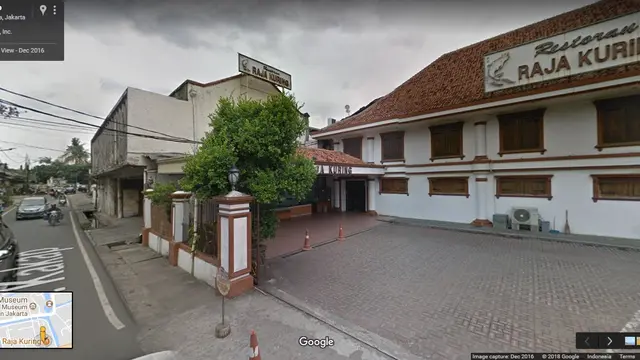 Gedung di antara Restoran Galangan VOC dan Raja Kuring Kota Tua