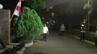 Jokowi jalan kaki ke Rumah Transisi, Jakarta. (Liputan6.com/Ahmad Romadoni)