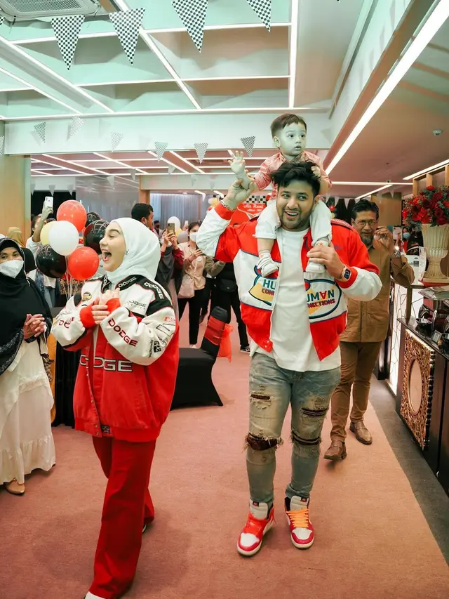 8 Potret Racing Style ala Irish Bella di Ulang Tahun Sang Anak, Dominasi Warna Merah