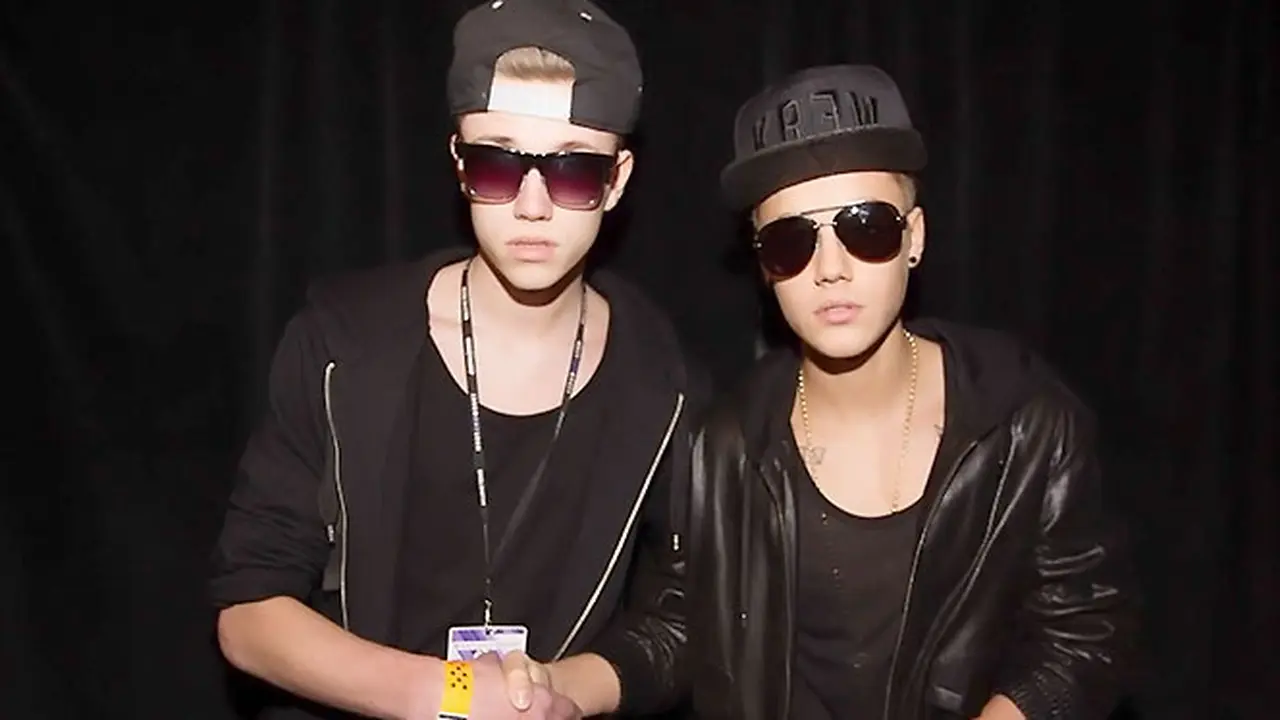 justin-bieber-robin-130917b.jpg