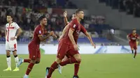 Striker AS Roma Edin Dzeko merayakan golna ke gawang Genoa pada pekan pertama Liga Italia di Stadion Olimpico, Senin (26/8/2019) dini hari WIB.(AP Photo/Alessandra Tarantino)