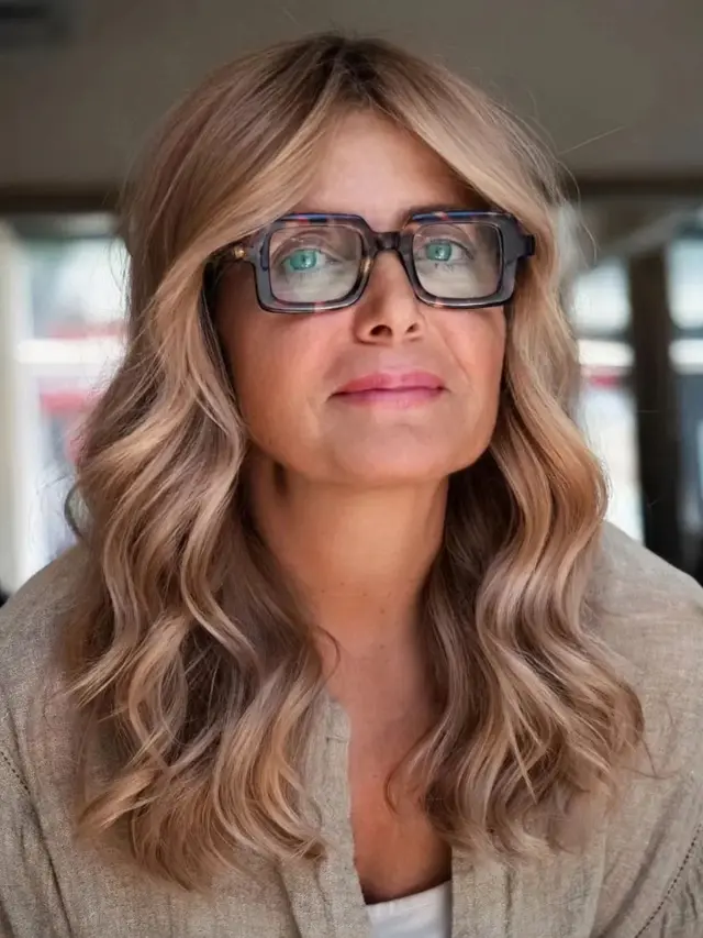 Model Rambut Ibu-Ibu Usia 50an