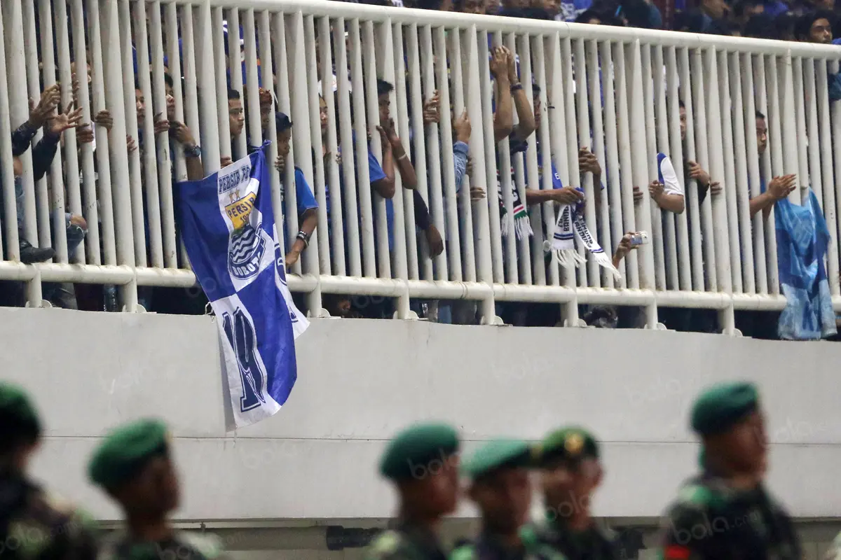 Sergio van Dijk dan Kim Kurniawan Cetak Gol, Persib Bandung Menang Telak