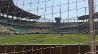 Stadion Gelora Bung Tomo (GBT) akan dipakai untuk laga-laga Piala AFF U-19 2024. (Bola.net/Ari Prayoga)
