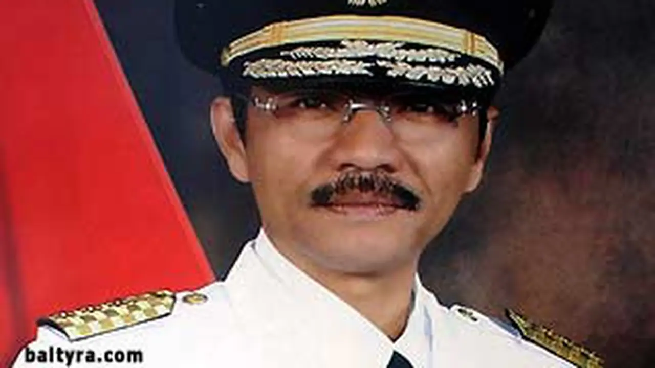 110909agamawan-fauzi.jpg