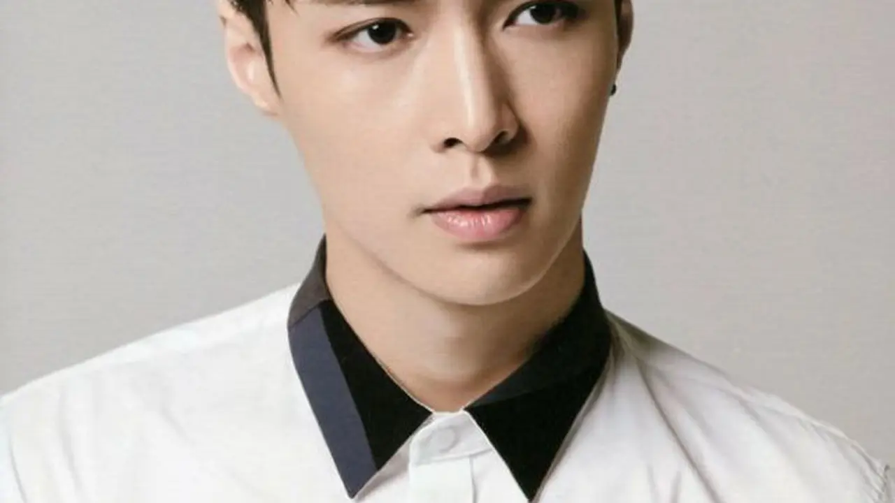 Lay EXO