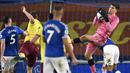 Kiper Everton, Joao Virginia, menangkap bola saat melawan Burnley pada laga Liga Inggris di Stadion Goodison Park, Sabtu (13/3/2021). Burnley menang dengan skor 2-1. (Peter Powell/Pool via AP)