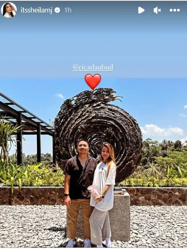 6 Potret Terbaru Sheila Marcia di Kehamilan Kelima, Baby Bump Kian Besar