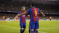 Lionel Messi rayakan gol ke gawang Manchester City (Reuters / Albert Gea)