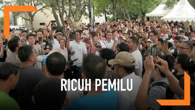 VIDEO: Warga Ricuh Tak Bisa Mencoblos di Tangerang