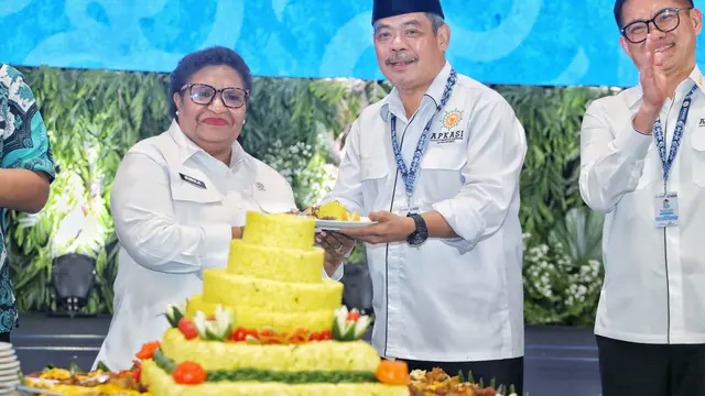 Wamendagri Ribka Tjiptaning Ajak Kepala Daerah Tingkatkan Solidaritas Saat Tutup Munas VI APKASI