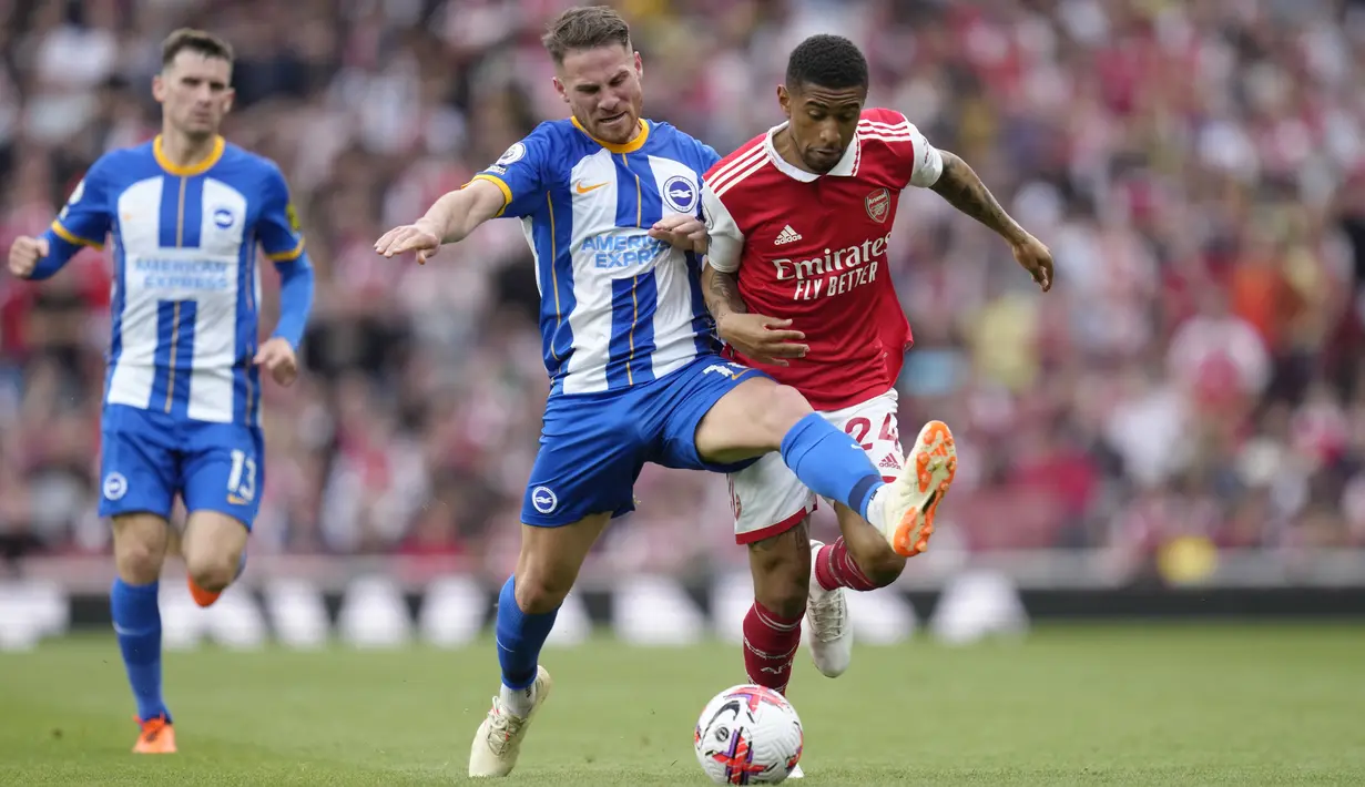 Pasalnya, The Gunners yang kini menduduki posisi kedua dengan torehan 81 poin memiliki selisih empat angka dari Manchester City yang bertengger di puncak klasemen dan memiliki sisa laga lebih banyak dari Arsenal. (AP Photo/Kirsty Wigglesworth)