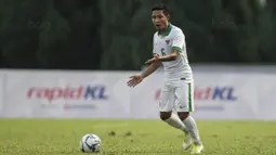 Absen saat Indonesia melawan Vietnam, Evan Dimas memiliki misi khusus yakni mencetak gol saat melawan Kamboja pada laga terakhir Grup B, SEA Games 2017.  (Bola.com/Vitalis Yogi Trisna)