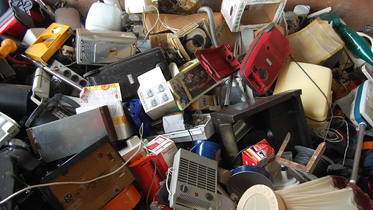 Biasakan Setor Sampah Elektronik ke Tempatnya, Jangan Campur dengan Sampah Lainnya