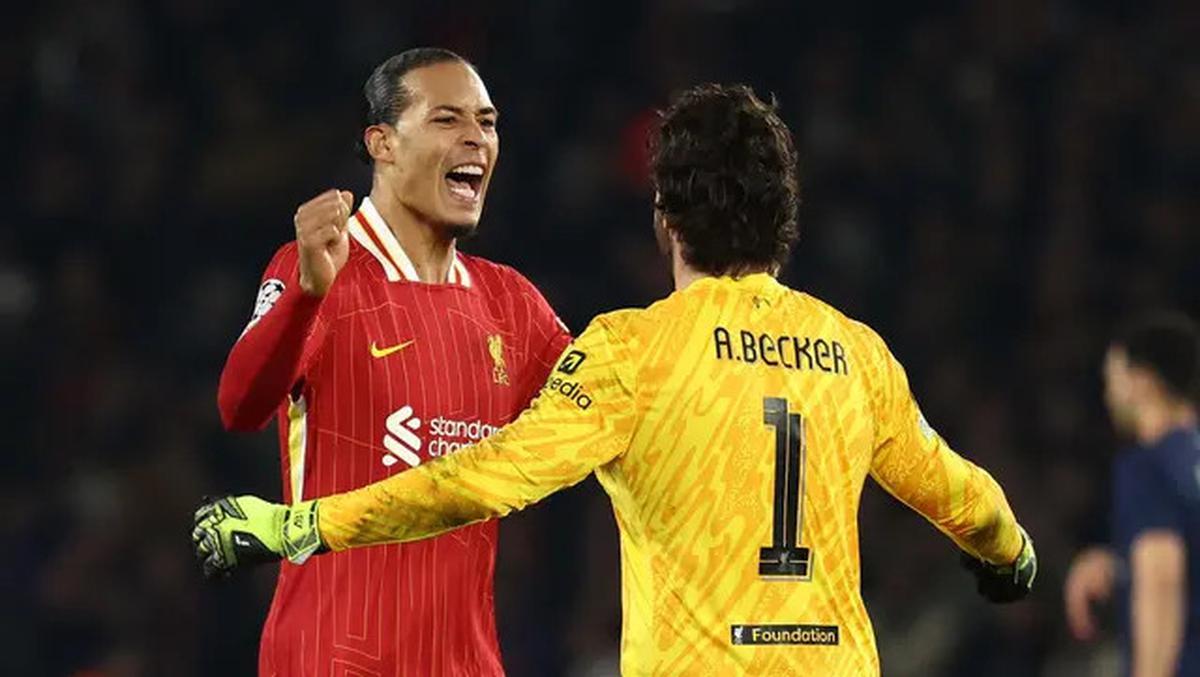 Baru 46 Detik Main Langsung Nyekor, Harvey Elliot Tak Bisa Berkata-kata Lihat Alisson Tahan Serangan PSG: Gol Saya untuk Dia!