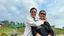 Momen tersebut turut diabadikan para menteri seperti Sri Mulyani dan sahabatnya, Retno Marsudi berfoto dengan berbagai pemandangan calon ibu kota baru itu.  Penampilan duo bestie yang kerap kali tampil kompak ini juga tak luput dari perhatian.  [@smindrawati].