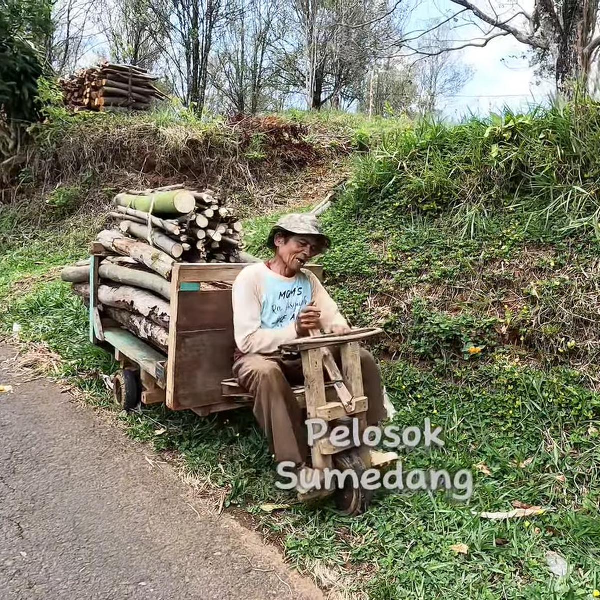 Warga Sumedang ciptakan alat angkut mirip truk