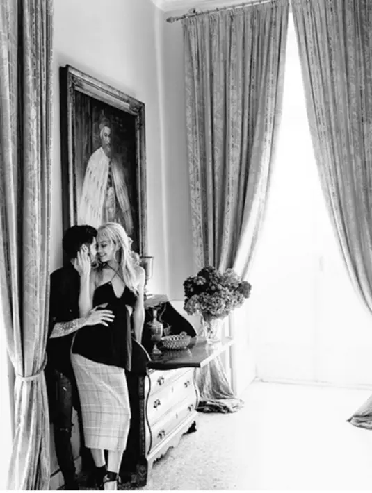 Kemesraan antara Gigi Hadid dan Zayn Malik tak berhenti setelah acara sesi pemotretan di Italia, kini kedua pasangan tersebut menghabiskan waktu bersama disela kesibukan mereka. (viatwitter@safamalik/Bintang.com)