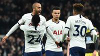 Pemain Tottenham Hotspur merayakan gol yang dicetak Lucas Moura dalam laga 16 besar Piala FA kontra Southampton di Tottenham Hotspur Stadium, Kamis (6/2/2020) dini hari WIB. Tottenham Hotspur menang 3-2 dalam pertandingan ini. (Glyn Kirk/AFP)