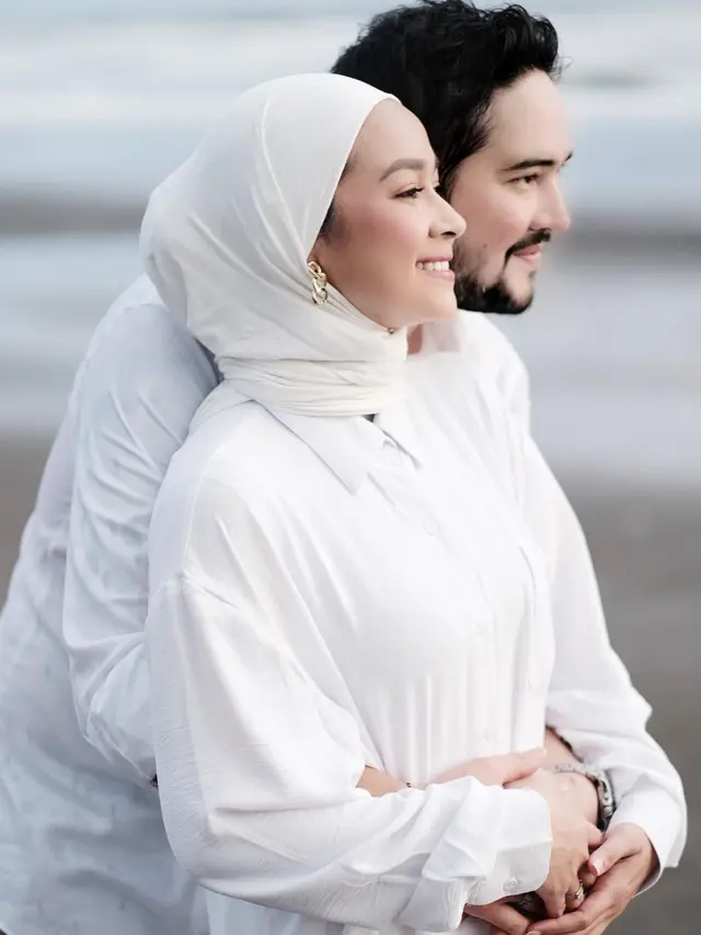 Potret mesra Aryani Fitriana dan Donny Michael bak masih pacaran