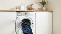 Cara Mencuci Celana Jeans agar Warnanya Tidak Cepat Pudar, Ikuti 8 Langkah Ini