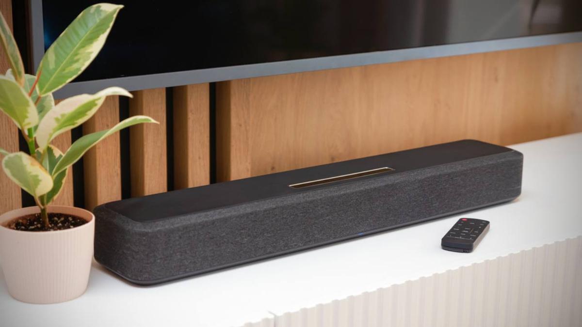 Pilihan Soundbar dengan Kualitas Suara Terbaik agar Sensasi Nonton di Rumah Serasa di Bioskop