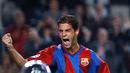 Pada tahun 2000-2005 jersey nomor 14 digunakan oleh Gerard Lopez Segu yang tampil sebanyak 91 kali dan mencetak lima gol untuk Blaugrana. (AFP/Christophe Simon)