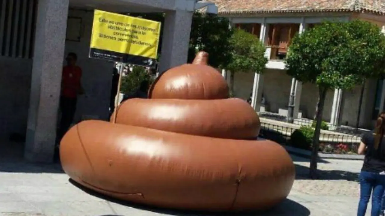 Balon tinja raksasa (0)