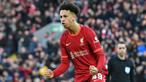 Kaide Gordon melakukan debutnya di Liverpool pada 21 September 2021 kala melawan Norwich City. Saat itu, ia tengah berumur 16 tahun 11 bulan dan 16 hari. Gordon tampil cemerlang dengan mencetak gol dan tercatat sebagai pencetak gol termuda kedua dalam sejarah The Reds. (AFP/Paul Ellis)