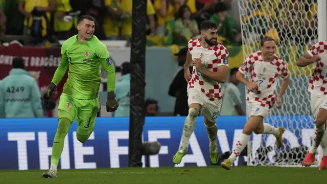 Foto: Lagi, Aksi Brilian Kiper Kroasia Dominik Livakovic Bikin Brasil Tersingkir di Perempatfinal Piala Dunia 2022
