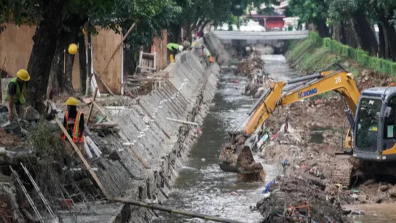 Normalisasi Kali Ciliwung Tekan Risiko Banjir Jakarta 40 Persen