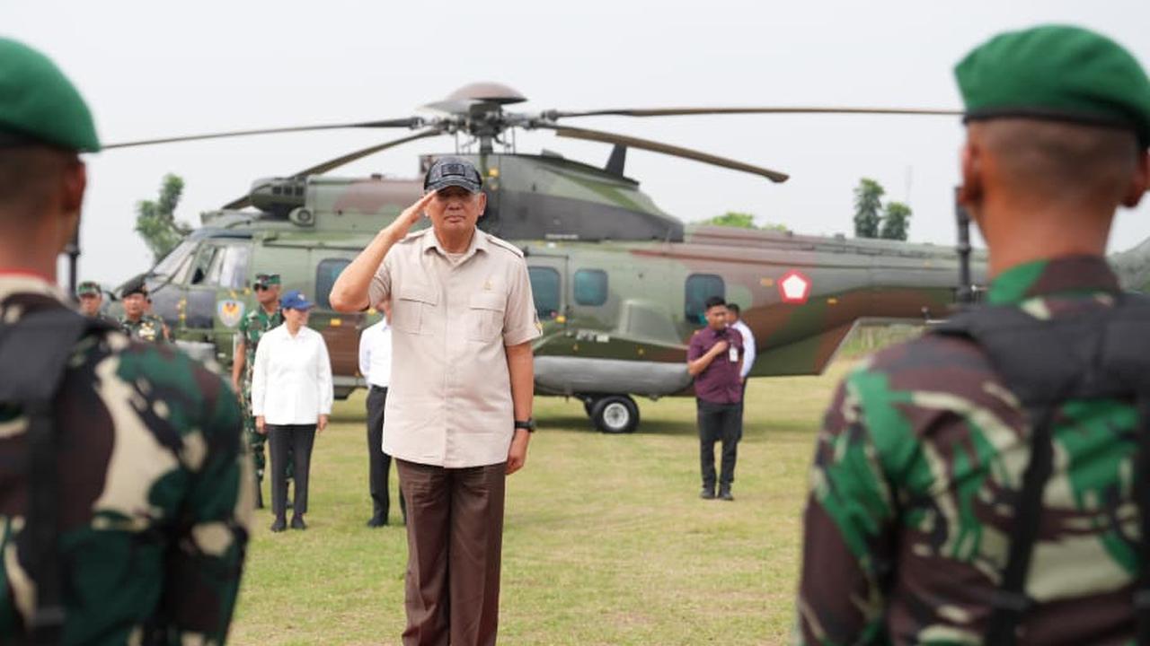 Menhan Sjafrie Tinjau Yonif Teritorial Pembangunan, Program Prabowo Perkuat Ketahanan Nasional