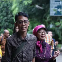 "Nggak, nggak sama sekali mikir itu (harta warisan). Buat saya, dia adalah ayah saya, buat apa saya benci beliau," kata Kiswinar dengan tegas di hadapan awak media, Jumat petang (30/9/2016). (Nurwahyunan/Bintang.com)