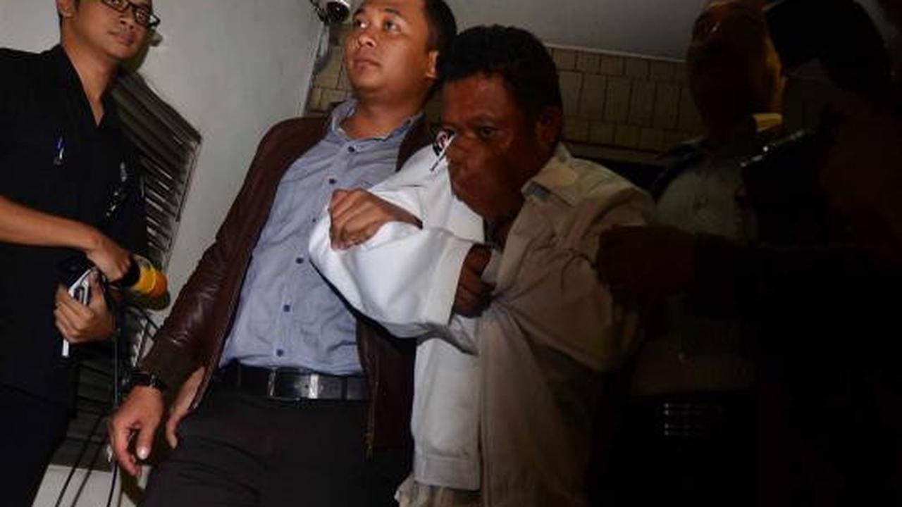Bupati Buol kenakan baju Tahanan KPK