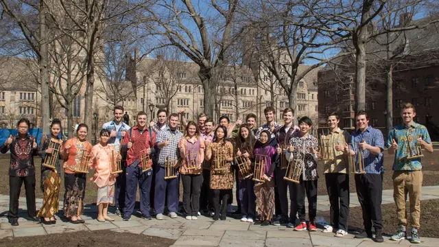 Livi Zheng merayakan Hari Kartini di Yale Univesity