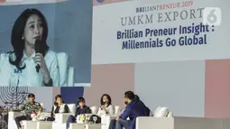 Direktur Konsumer BRI, Handayani (keempat kiri) memberikan paparan saat menjadi pembicara dalam BRILIANPRENEUR 2019 di JCC, Jakarta, Sabtu (21/12/2019). Handayani mengatakan, BRI mendorong produk UMKM dalam negeri bisa bersaing di pasar global agar bisa diekspor. (Liputan6.com/Faizal Fanani)